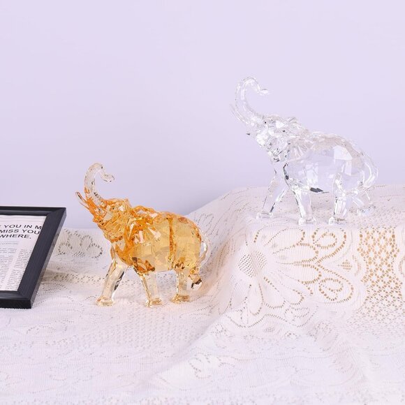 Crystal Elephant Sculpture with Elegant Geometric Facets and Clear Detailing - Picture 6 of 8